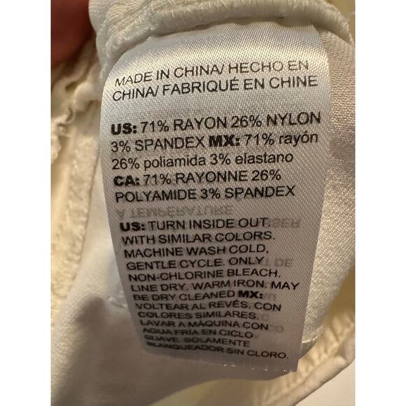 Chico's Women’s Pull-On Pants 4 Pocket Size 0.5 Regular US 6 Regular Stretch - Picture 6 of 7